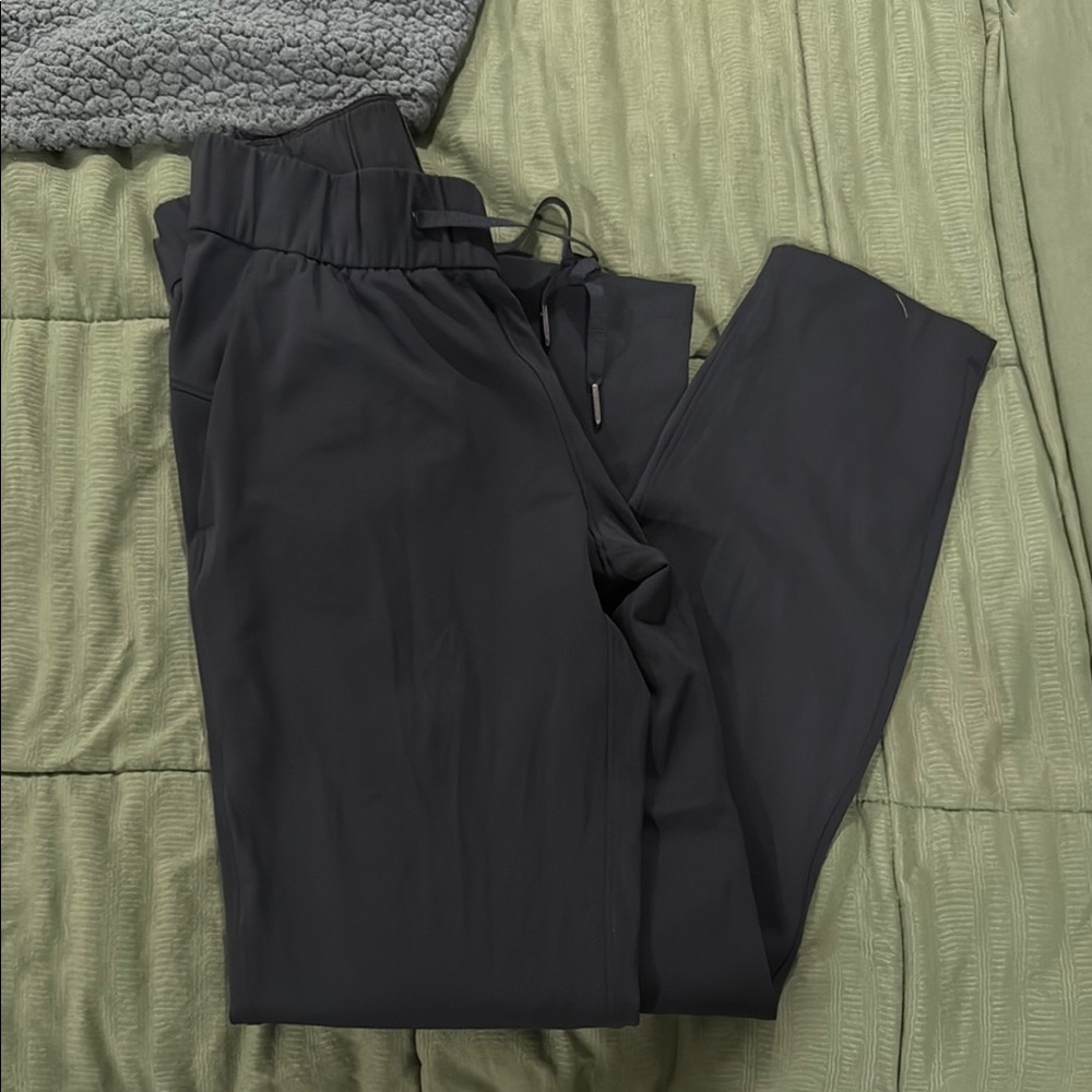 Women’s black LULULEMON pants
